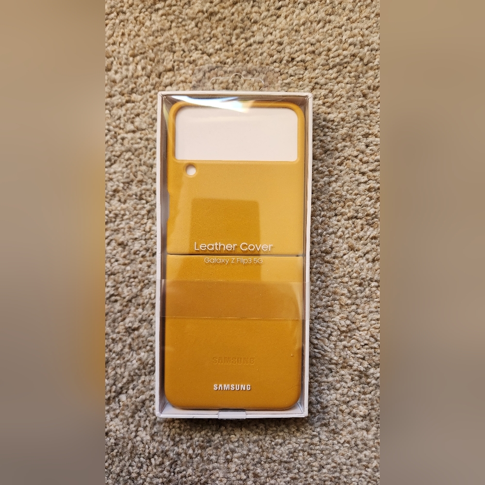 Galaxy Z Flip3 5G Leather Phone Case